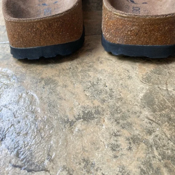 Birki’ by Birkenstock catalina single-strap Black Slide Sandals - Picture 4 of 5